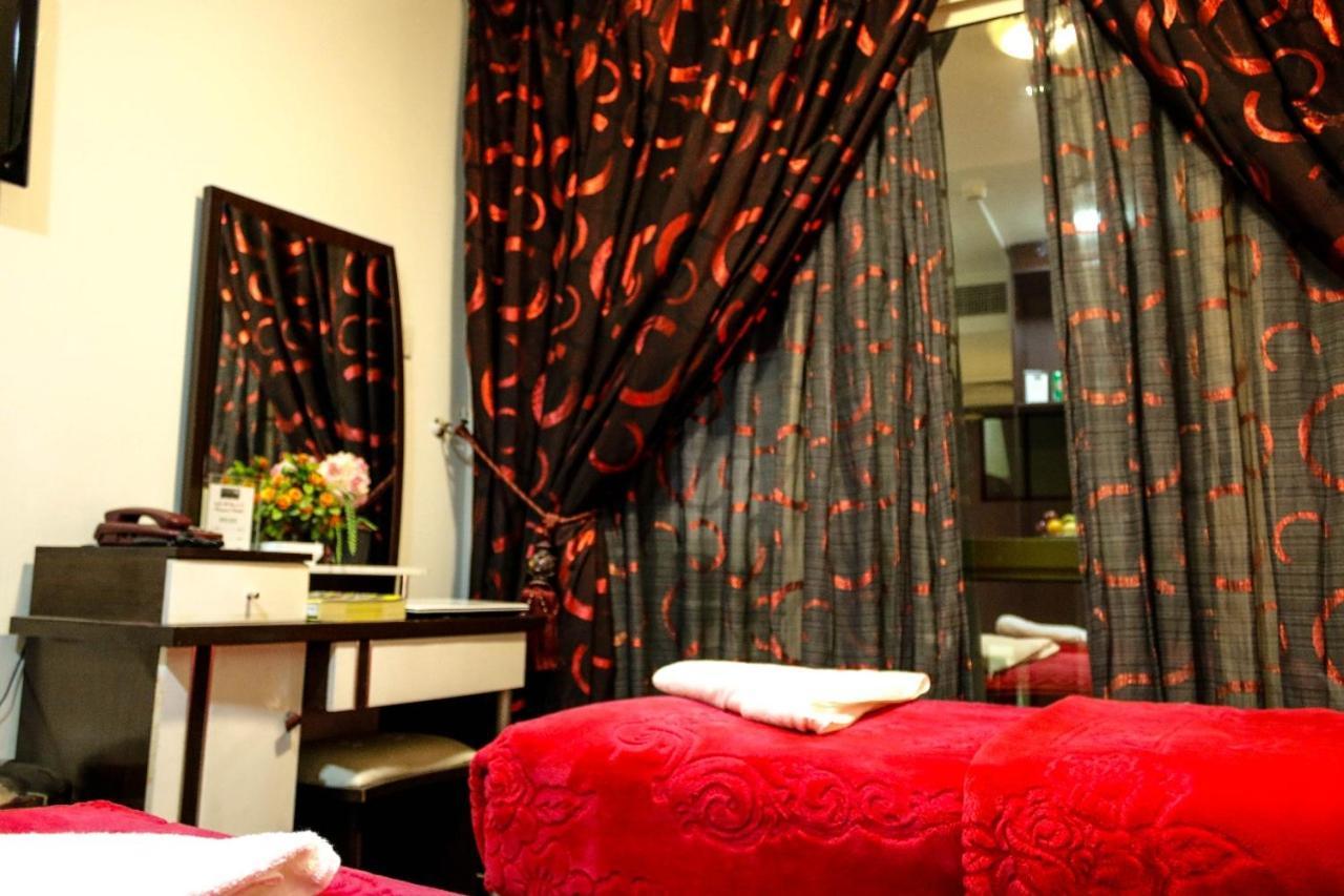 Karoon Hotel Dubai Esterno foto
