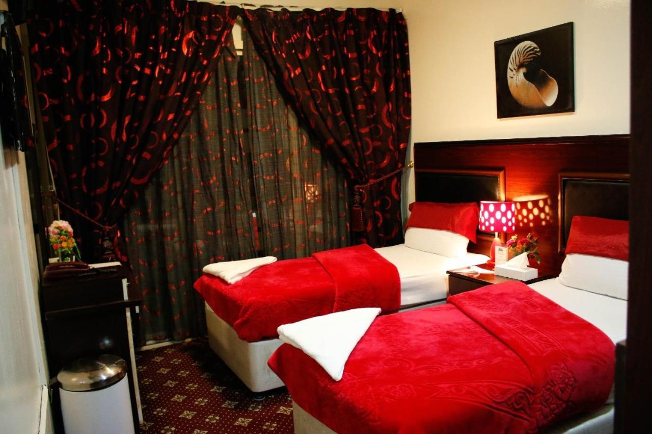 Karoon Hotel Dubai Esterno foto