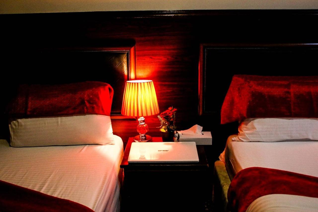 Karoon Hotel Dubai Esterno foto